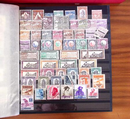 1852-1980, Mint and used selection of Italy in 8 stockbooks