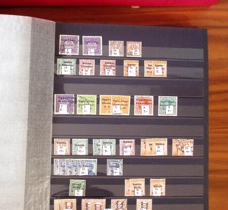 1852-1980, Mint and used selection of Italy in 8 stockbooks