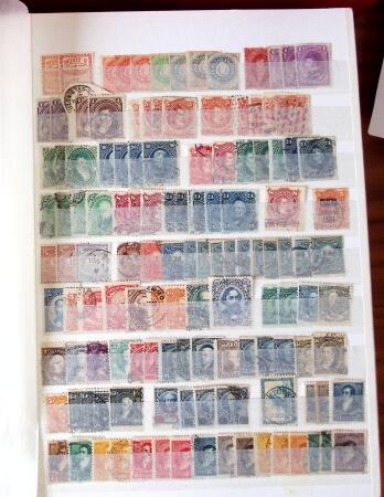1860-1990, Collection of OVERSEAS in XX stockbooks,