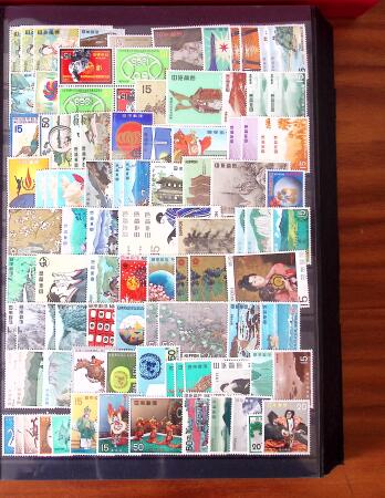1860-1990, Collection of OVERSEAS in XX stockbooks,