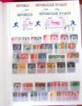 1860-1990, Collection of OVERSEAS in XX stockbooks,