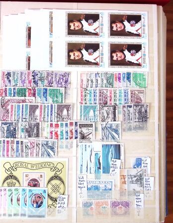 1860-1990, Collection of OVERSEAS in XX stockbooks,