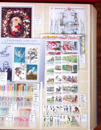 1860-1990, Collection of OVERSEAS in XX stockbooks,