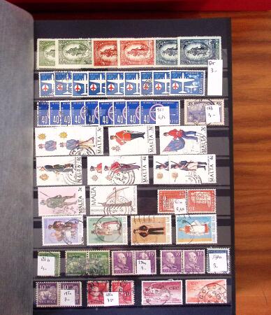 1850-1988, Mint and used selection in 9 albums or stockbooks,