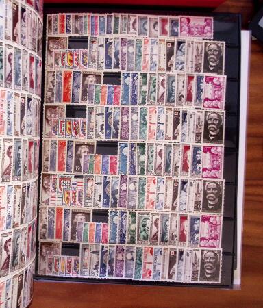 1900-2004, Stock de neuf en 14 classeurs, presque exclusivement