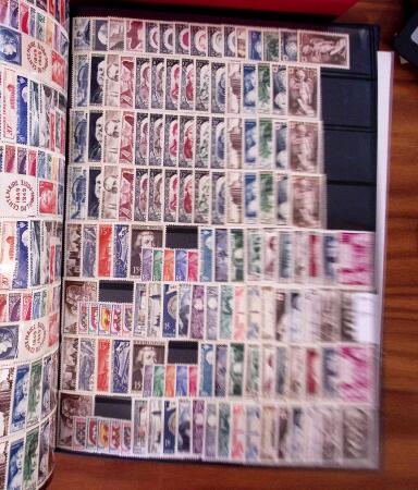 1900-2004, Stock de neuf en 14 classeurs, presque exclusivement