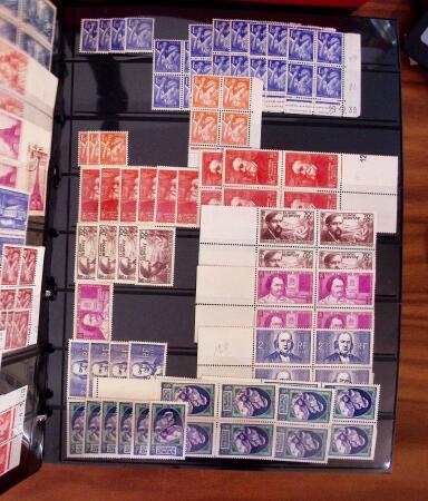 1900-2004, Stock de neuf en 14 classeurs, presque exclusivement