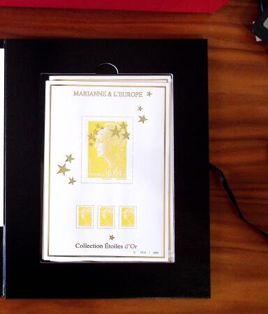 1900-2004, Stock de neuf en 14 classeurs, presque exclusivement