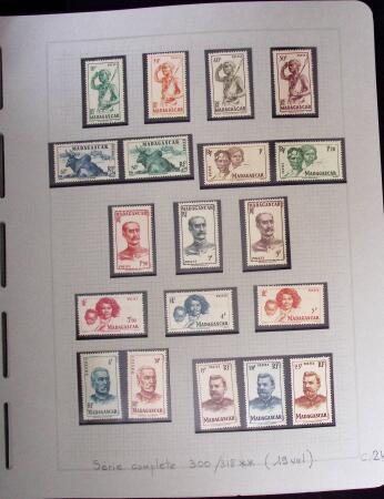 1937-1952, Collection de séries coloniales, neuf **,
