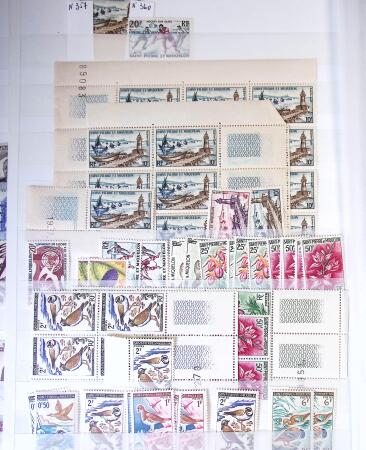 1938-1995, Stock en un album comprenant une partie