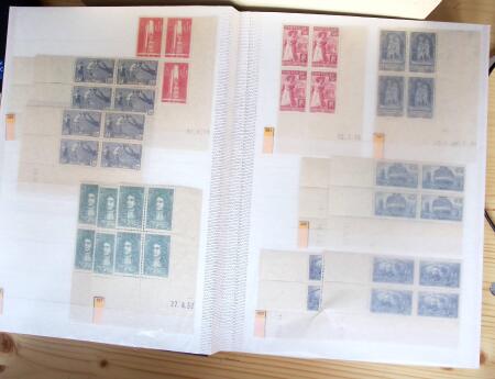 1928-1998, Collection de coins datés en 3 classeurs,