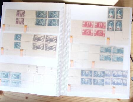 1928-1998, Collection de coins datés en 3 classeurs,