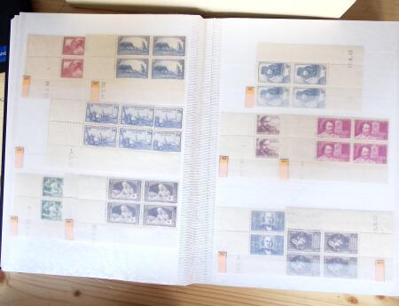 1928-1998, Collection de coins datés en 3 classeurs,