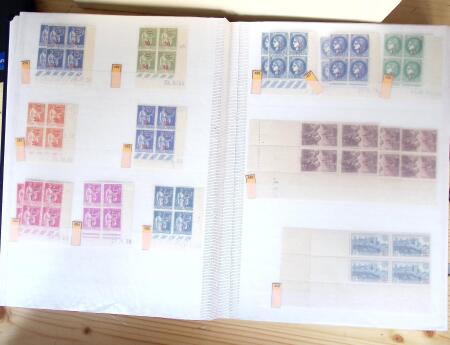 1928-1998, Collection de coins datés en 3 classeurs,