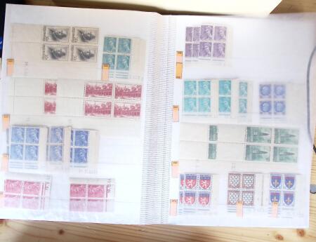 1928-1998, Collection de coins datés en 3 classeurs,