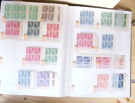 1928-1998, Collection de coins datés en 3 classeurs,