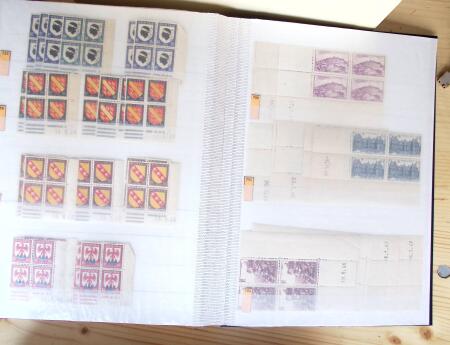1928-1998, Collection de coins datés en 3 classeurs,