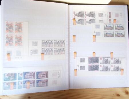 1928-1998, Collection de coins datés en 3 classeurs,