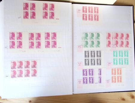 1928-1998, Collection de coins datés en 3 classeurs,