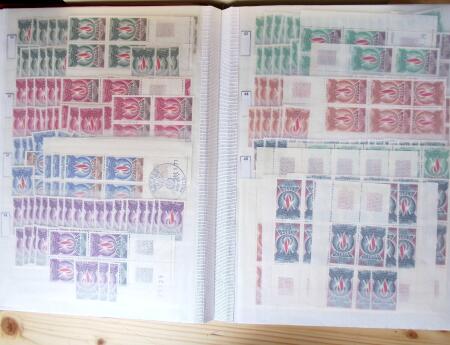 1928-1998, Collection de coins datés en 3 classeurs,