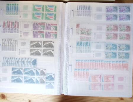 1928-1998, Collection de coins datés en 3 classeurs,