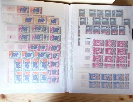 1928-1998, Collection de coins datés en 3 classeurs,