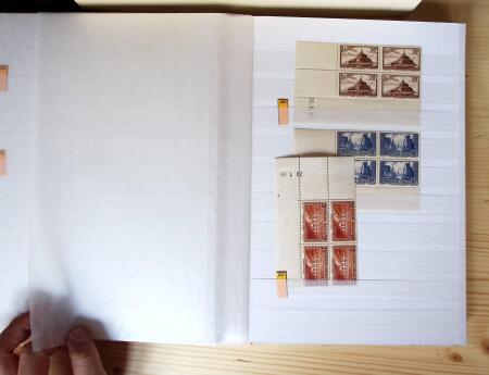1928-1998, Collection de coins datés en 3 classeurs,