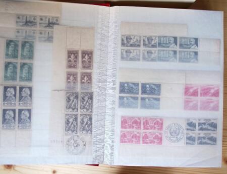 1928-1998, Collection de coins datés en 3 classeurs,