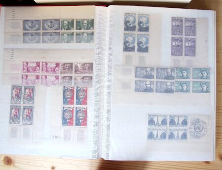 1928-1998, Collection de coins datés en 3 classeurs,