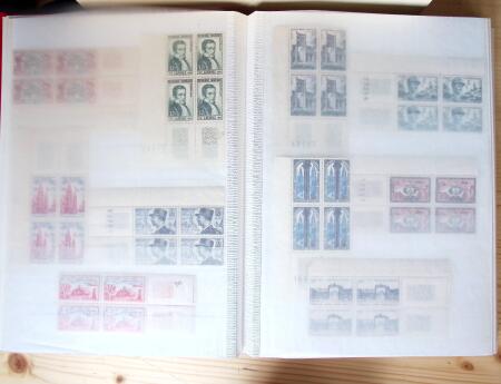 1928-1998, Collection de coins datés en 3 classeurs,