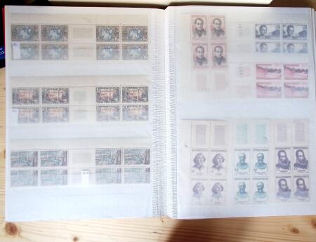 1928-1998, Collection de coins datés en 3 classeurs,