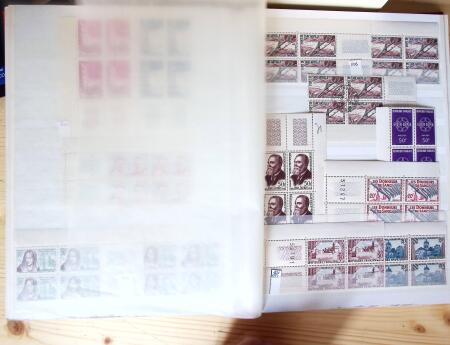 1928-1998, Collection de coins datés en 3 classeurs,