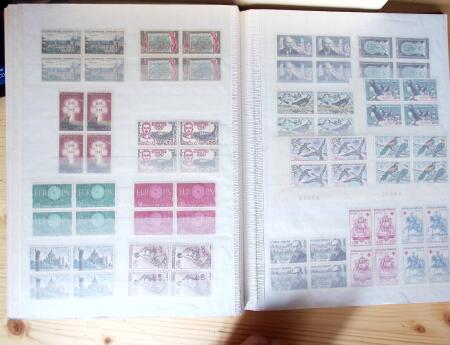 1928-1998, Collection de coins datés en 3 classeurs,