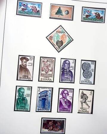 1850-1999, Collection d'ESPAGNE bien fournie en 5 albums