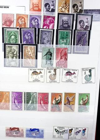 1850-1999, Collection d'ESPAGNE bien fournie en 5 albums