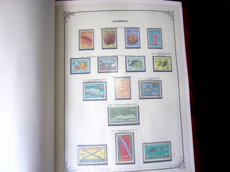 Collection d'ALGERIE 1924-1986 en neuf, très avancé,
