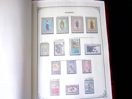 Collection d'ALGERIE 1924-1986 en neuf, très avancé,