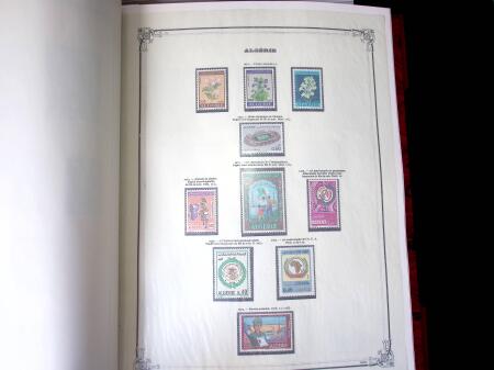 Collection d'ALGERIE 1924-1986 en neuf, très avancé,