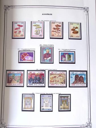 Collection d'ALGERIE 1924-1986 en neuf, très avancé,