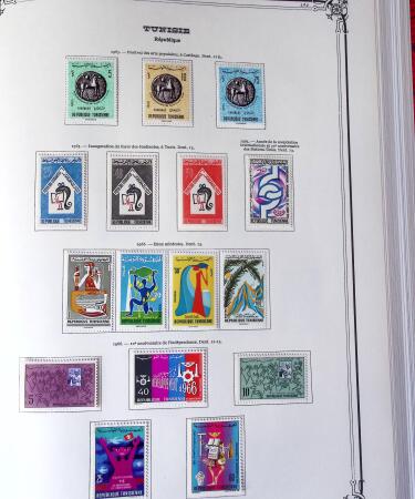 Collection d'ALGERIE 1924-1986 en neuf, très avancé,