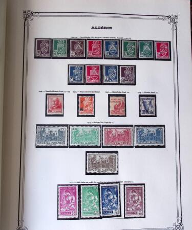 Collection d'ALGERIE 1924-1986 en neuf, très avancé,