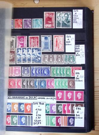 1849-1975, Collection en 9 classeurs, neufs et oblitérés,