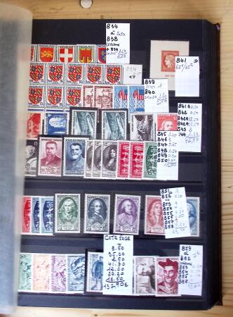 1849-1975, Collection en 9 classeurs, neufs et oblitérés,