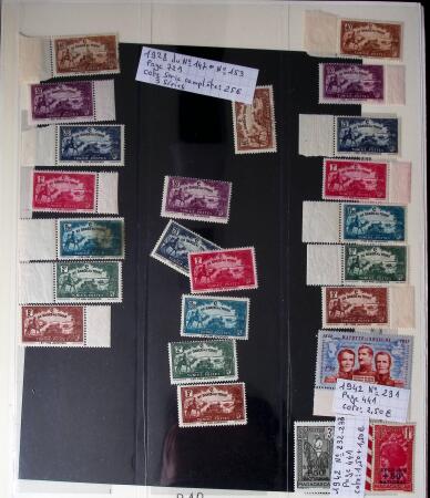 1868-1940, Deux albums d'accumulation de timbres intéressants