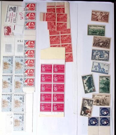 1868-1940, Deux albums d'accumulation de timbres intéressants