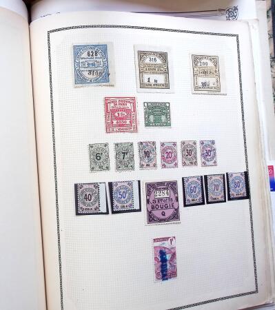 1849-2000, Petite collection en 31 albums ou classeurs