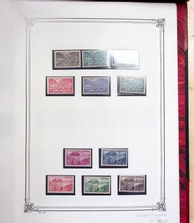 1904-1970, un album rouge Y & T, comprenant une partie