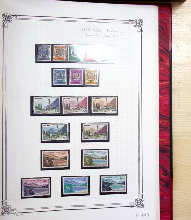 1904-1970, un album rouge Y & T, comprenant une partie