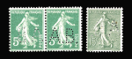Timbres en sachet n°130 + 137 en paire perforés "AB"