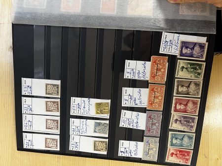 1870-1980, All world stock in 12 folders with sheets